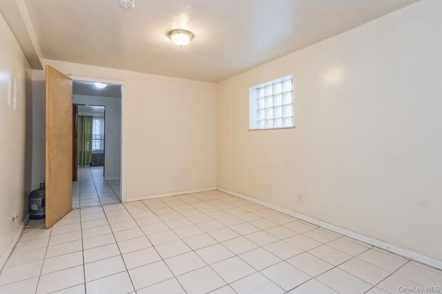 4121 Grace Avenue, Bronx, NY 10466