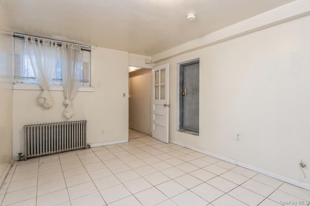 4121 Grace Avenue, Bronx, NY 10466