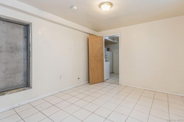 4121 Grace Avenue, Bronx, NY 10466