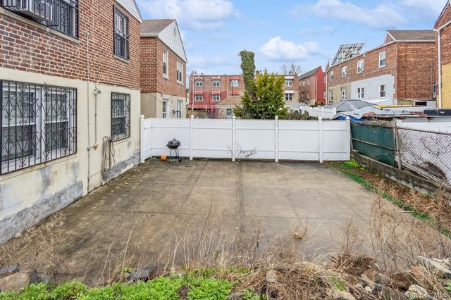 4121 Grace Avenue, Bronx, NY 10466