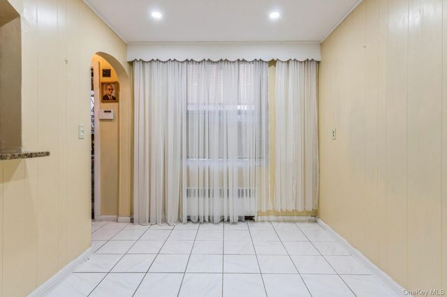 4121 Grace Avenue, Bronx, NY 10466