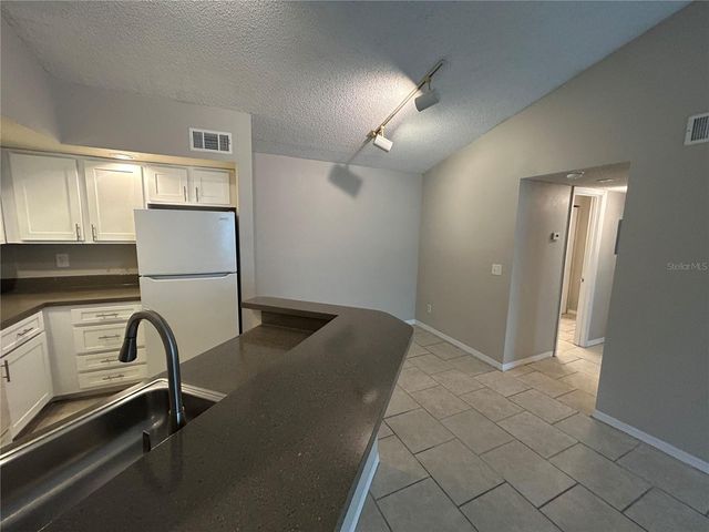 4512 COMMANDER DRIVE 1735, Orlando, FL 32822