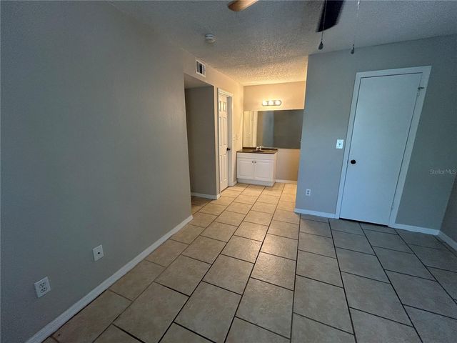 4512 COMMANDER DRIVE 1735, Orlando, FL 32822