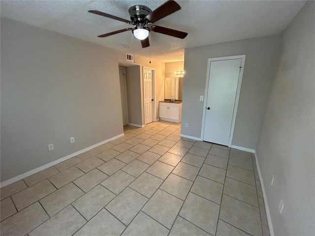 4512 COMMANDER DRIVE 1735, Orlando, FL 32822