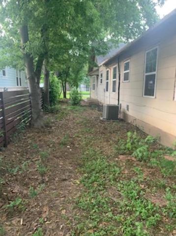 1913 W 38th ST B, Austin, TX 78731