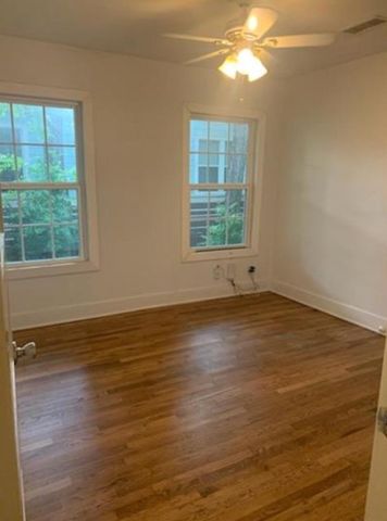 1913 W 38th ST B, Austin, TX 78731