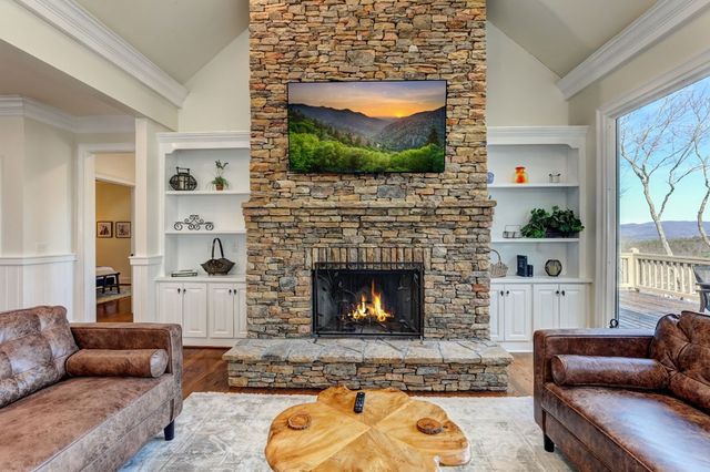 1492 Mcelroy Mountain Drive, Jasper, GA 30143