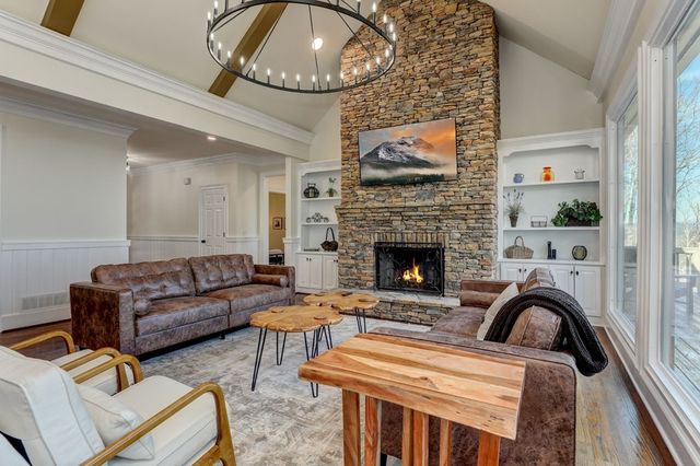 1492 Mcelroy Mountain Drive, Jasper, GA 30143