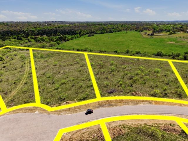 1424 Weston Ridge, Grandview, TX 76050