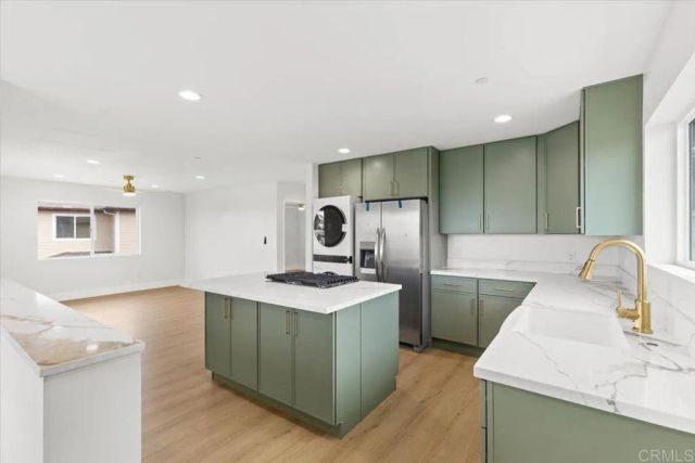 785 Lemon Avenue, Vista, CA 92084