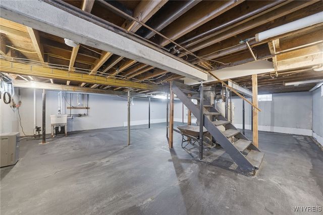 6235 Seufert Road, Orchard Park, NY 14127