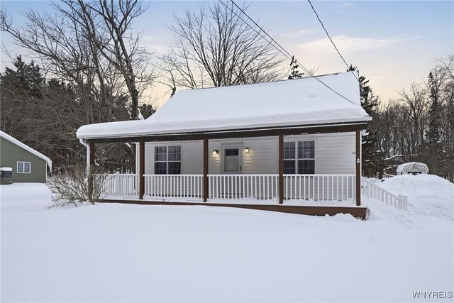 6235 Seufert Road, Orchard Park, NY 14127