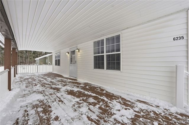 6235 Seufert Road, Orchard Park, NY 14127