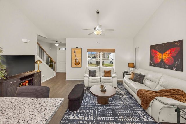 640 Whirlaway Dr, Burns, TN 37029