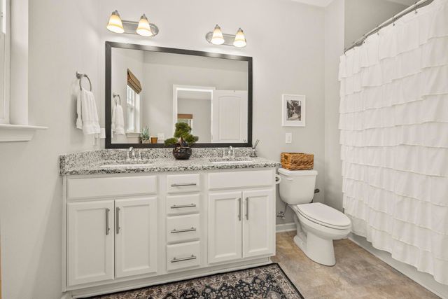 640 Whirlaway Dr, Burns, TN 37029