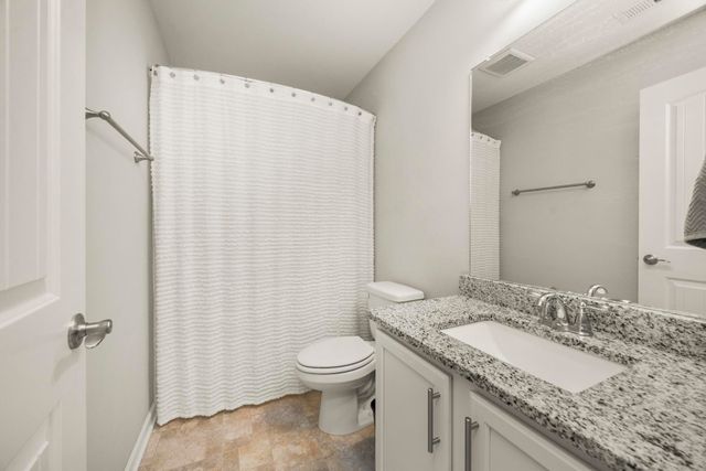 640 Whirlaway Dr, Burns, TN 37029