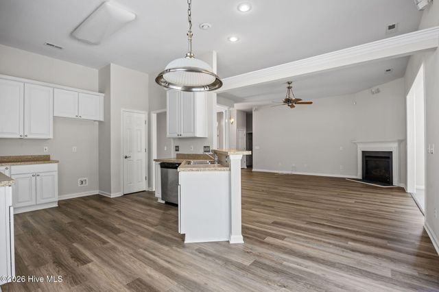 556 Sandpiper Bay Drive SW, Sunset Beach, NC 28468