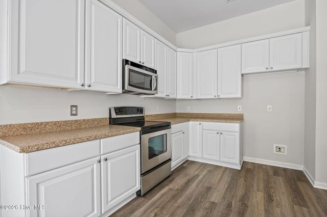 556 Sandpiper Bay Drive SW, Sunset Beach, NC 28468