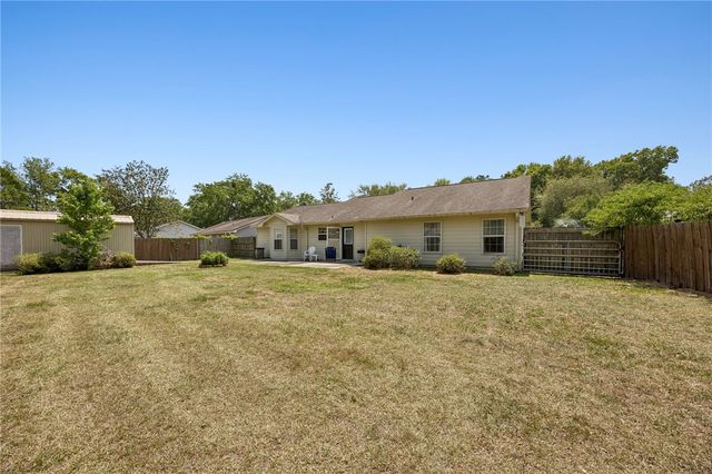 107 Boxwood Court, Kingsland, GA 31548