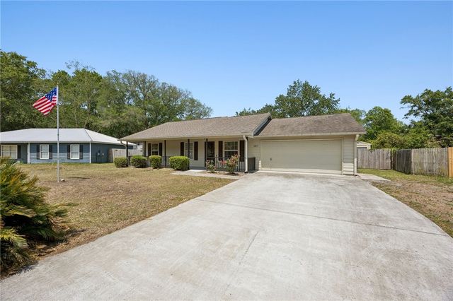 107 Boxwood Court, Kingsland, GA 31548