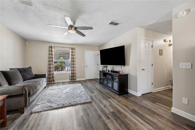 107 Boxwood Court, Kingsland, GA 31548