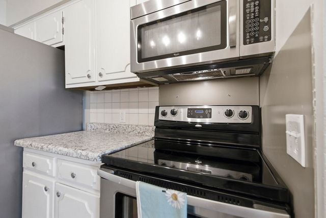 4550 E LANG DR, Columbia, MO 65202