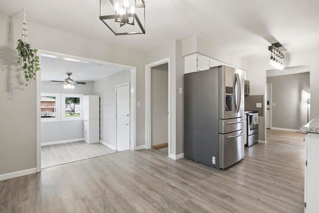 4550 E LANG DR, Columbia, MO 65202