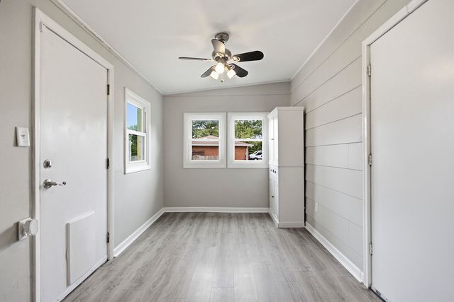 4550 E LANG DR, Columbia, MO 65202