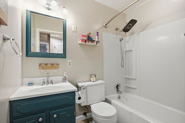 4550 E LANG DR, Columbia, MO 65202