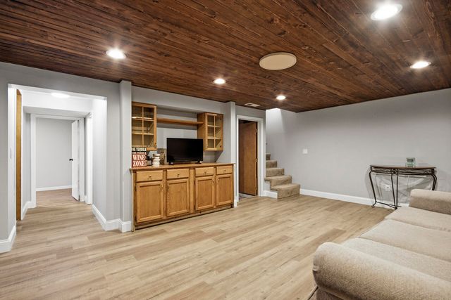 4550 E LANG DR, Columbia, MO 65202
