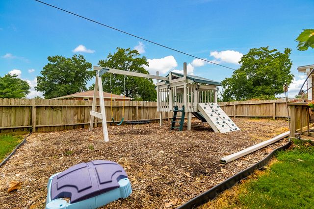 4550 E LANG DR, Columbia, MO 65202