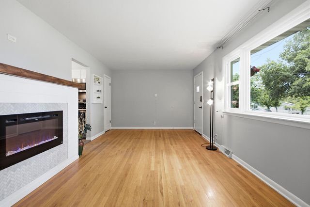 4550 E LANG DR, Columbia, MO 65202