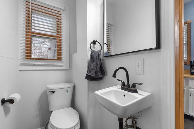 219 W 16TH AVENUE, Oshkosh, WI 54902