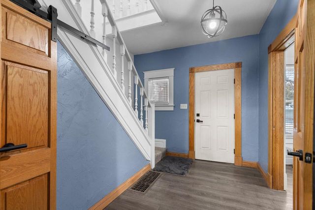 219 W 16TH AVENUE, Oshkosh, WI 54902