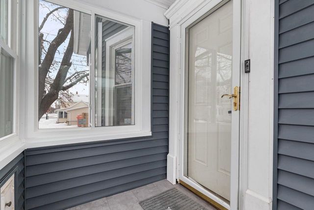 219 W 16TH AVENUE, Oshkosh, WI 54902