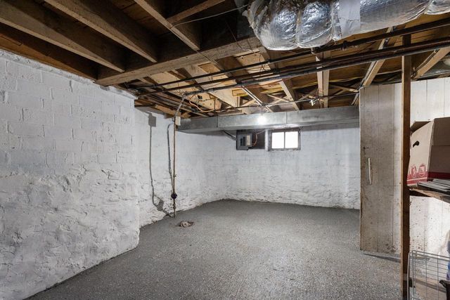 219 W 16TH AVENUE, Oshkosh, WI 54902