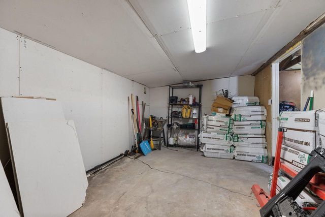 219 W 16TH AVENUE, Oshkosh, WI 54902