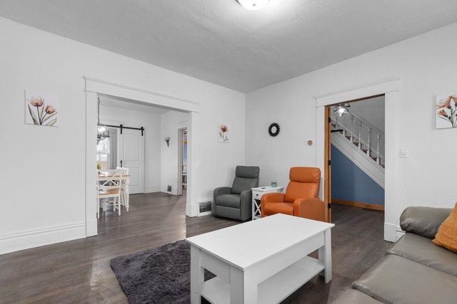 219 W 16TH AVENUE, Oshkosh, WI 54902