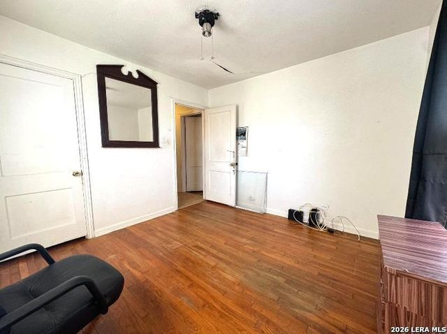 722 John Adams, San Antonio, TX 78228