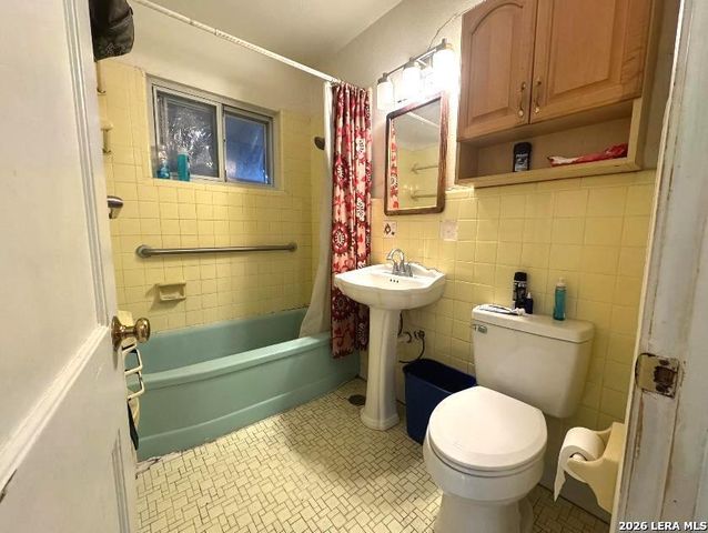 722 John Adams, San Antonio, TX 78228