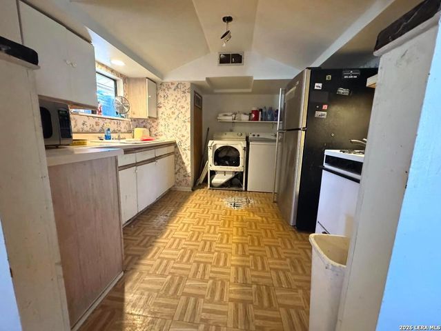 722 John Adams, San Antonio, TX 78228