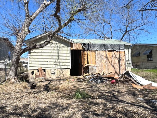 722 John Adams, San Antonio, TX 78228