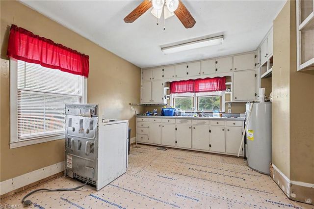 820 Walker Street, Reidsville, NC 27320