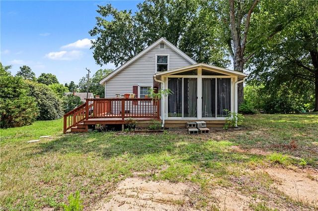 820 Walker Street, Reidsville, NC 27320