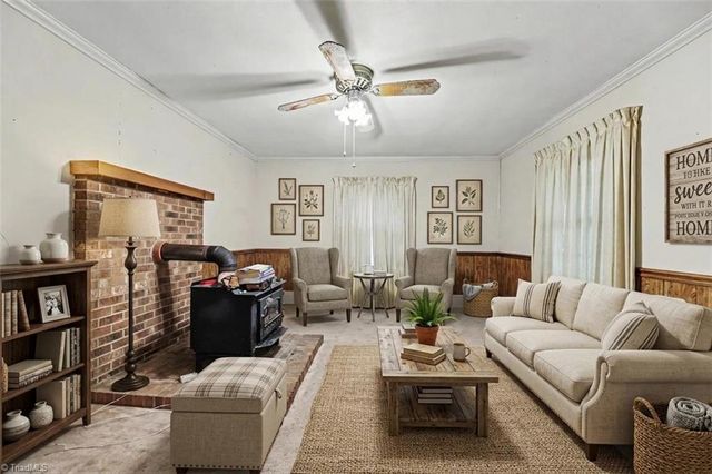 820 Walker Street, Reidsville, NC 27320