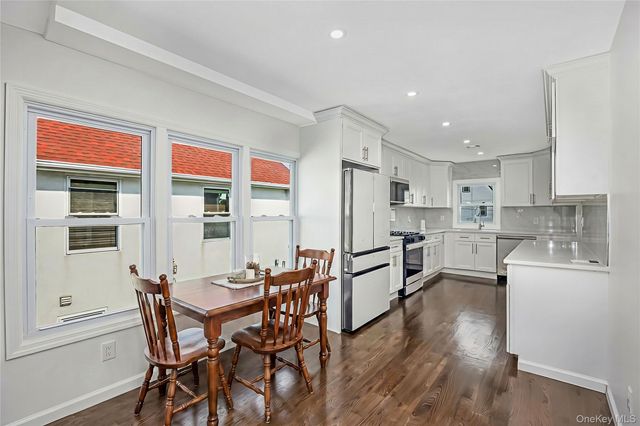 1043 Delaware Avenue, Island Park, NY 11558