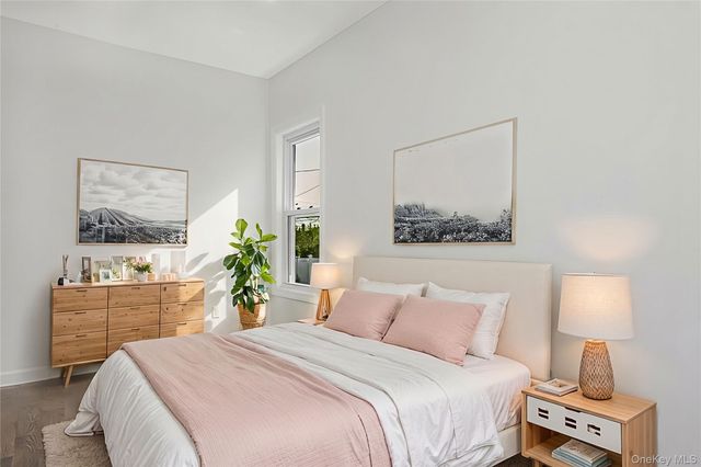 1043 Delaware Avenue, Island Park, NY 11558