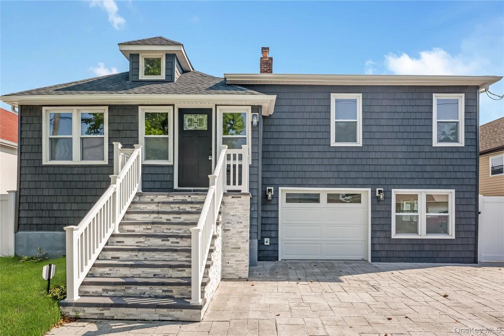 1043 Delaware Avenue, Island Park, NY 11558