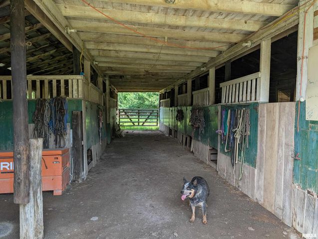 340 Dameron Lane, Vienna, IL 62995