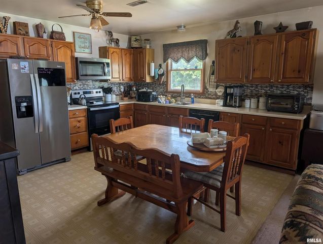 340 Dameron Lane, Vienna, IL 62995